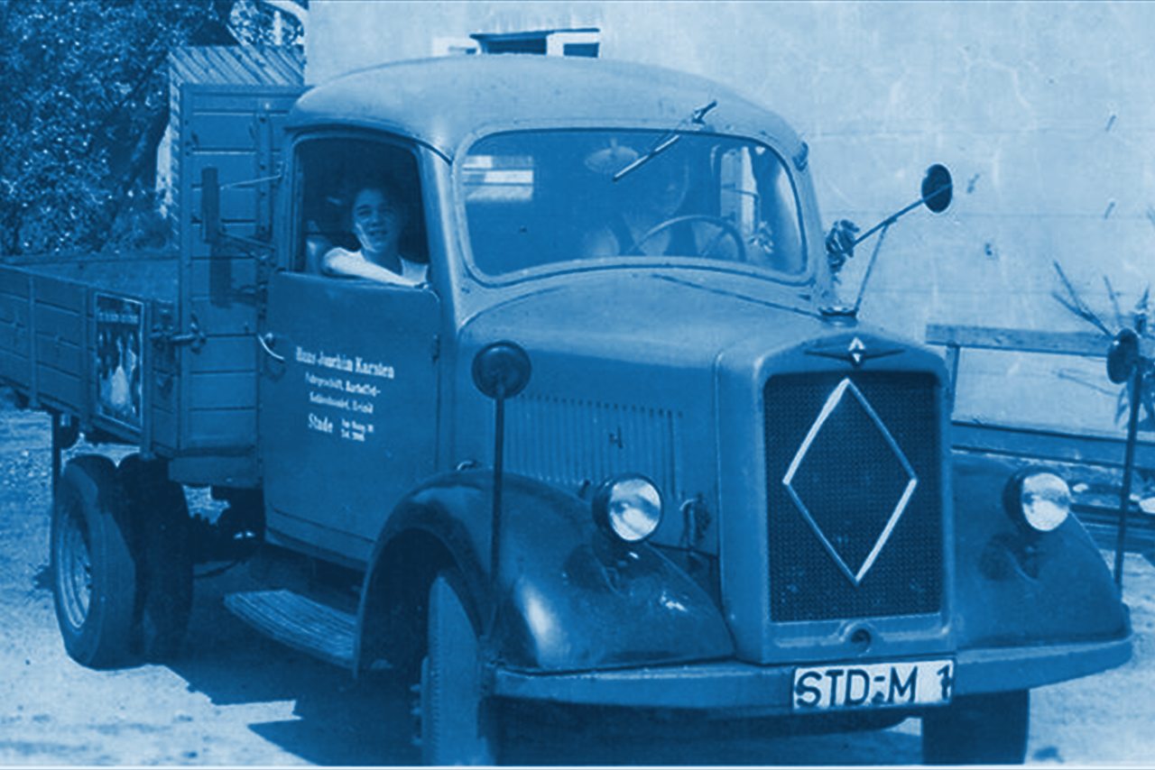 Historischer Mercedes-Pritschenwagen mit Aufschrift Hans-Joachim Karsten Fuhrgeschäft Stade, Kennzeichen STD-M 1